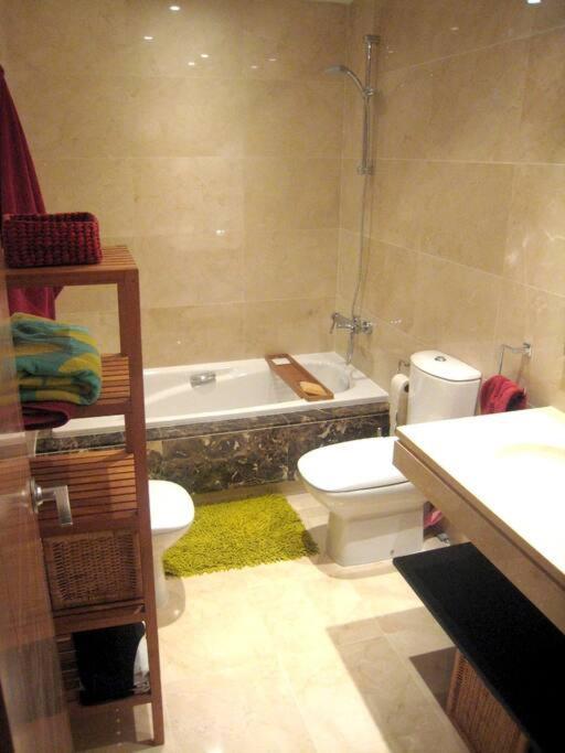 Precioso Atico Con Vistas Y Jacuzzi Privado En La Terraza *